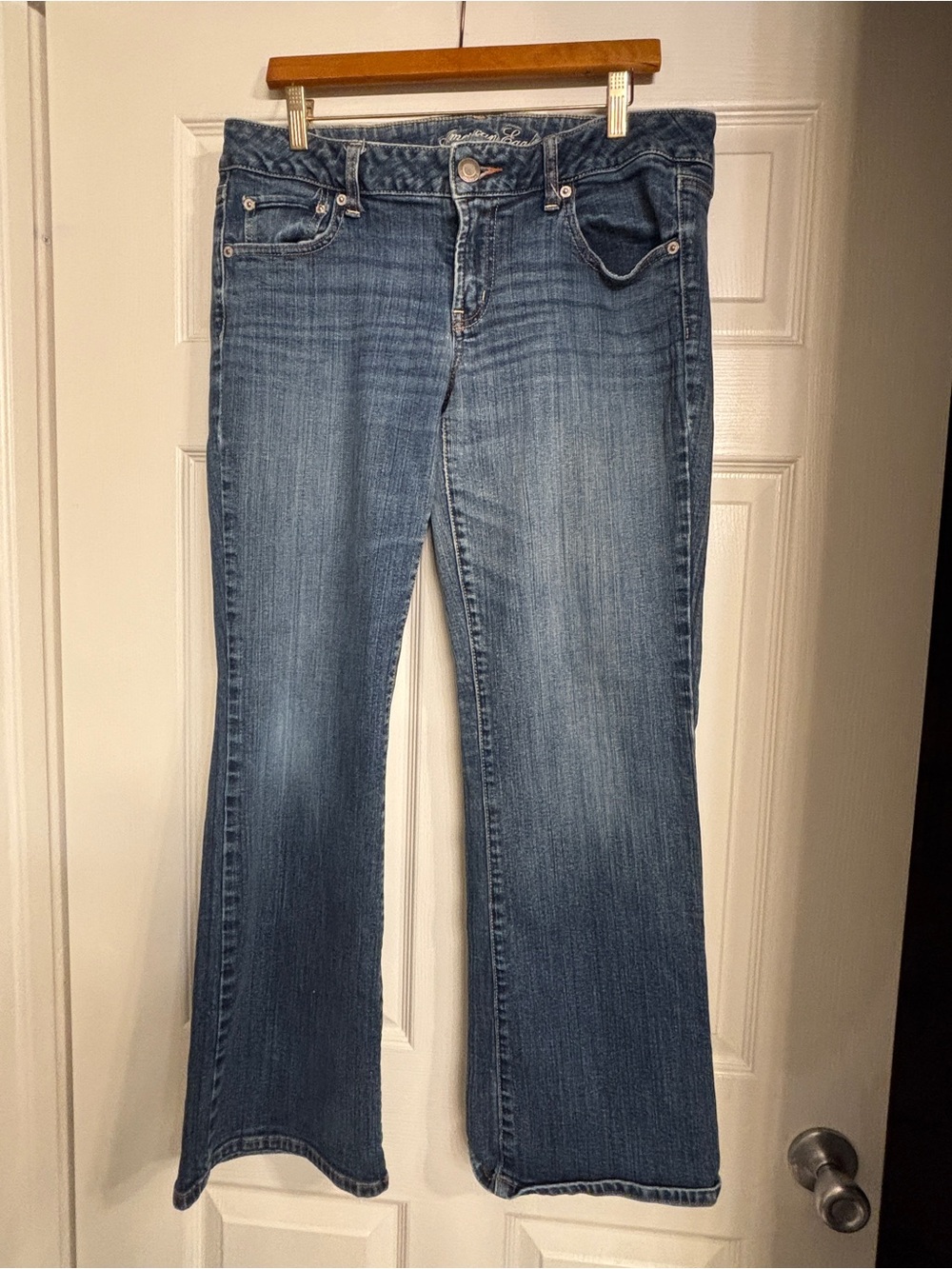 American Eagle Outfitters Women's Medium Blue Flared Jeans